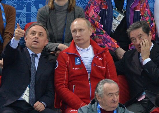 Vladimir Putin attends figure skating event