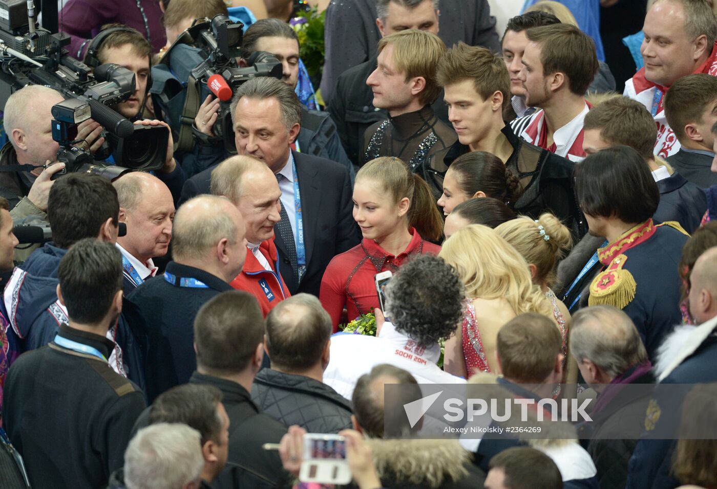 Vladimir Putin attends figure skating competition