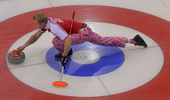 2014 Olympic Games. Curling. Men. First Day