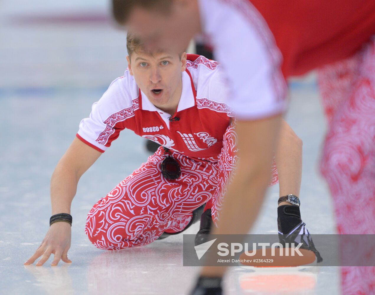 2014 Winter Olympics. Curling. Men. Day One