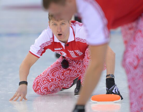 2014 Winter Olympics. Curling. Men. Day One