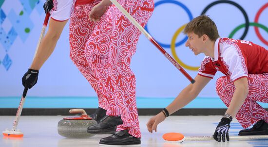 2014 Olympic Games. Curling. Men. First Day