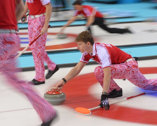 2014 Olympic Games. Curling. Men. First Day