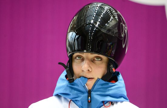 2014 Winter Olympics. Skeleton. Training sessions