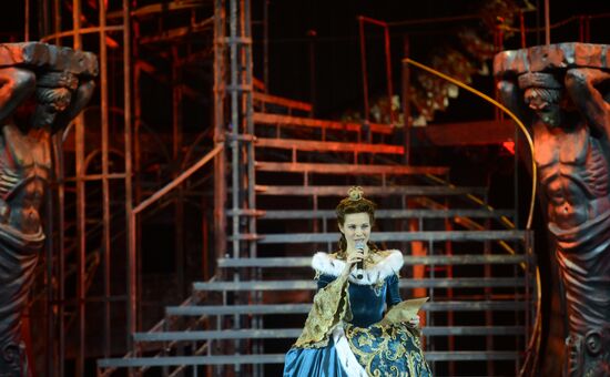 Miss Russia 2014 pageant contestants attend musical "Count Orlov"
