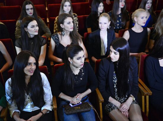 Miss Russia 2014 pageant contestants attend musical "Count Orlov"