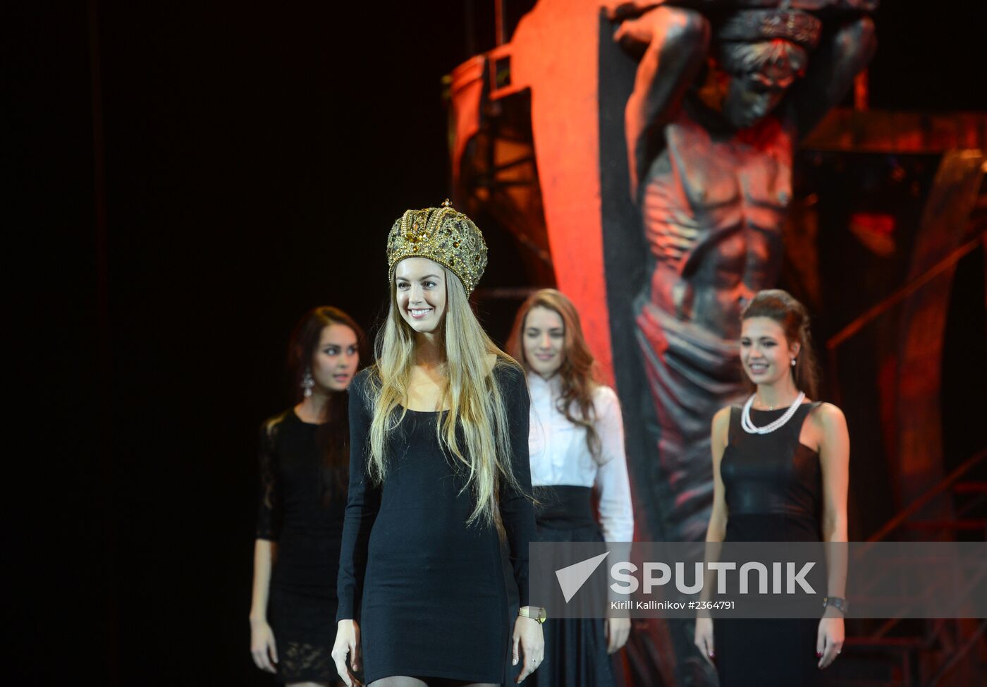 Miss Russia 2014 pageant contestants attend musical "Count Orlov"