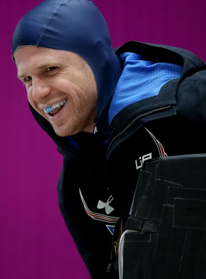 2014 Winter Olympics. Skeleton. Training sessions