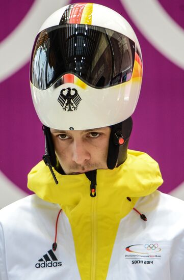 2014 Winter Olympics. Skeleton. Training sessions