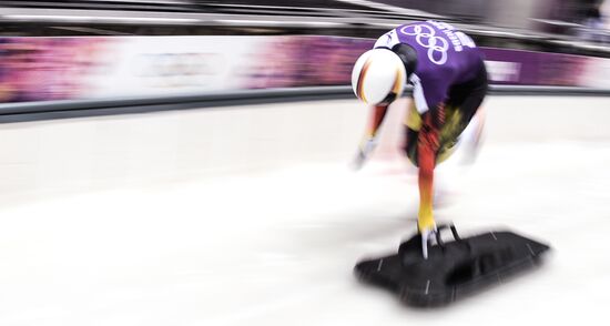 2014 Winter Olympics. Skeleton. Training sessions