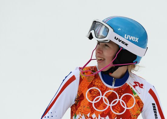 2014 Winter Olympics. Alpine skiing. Women. Super combined