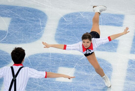 2014 Winter Olympics. Figure skating. Pairs. Short program