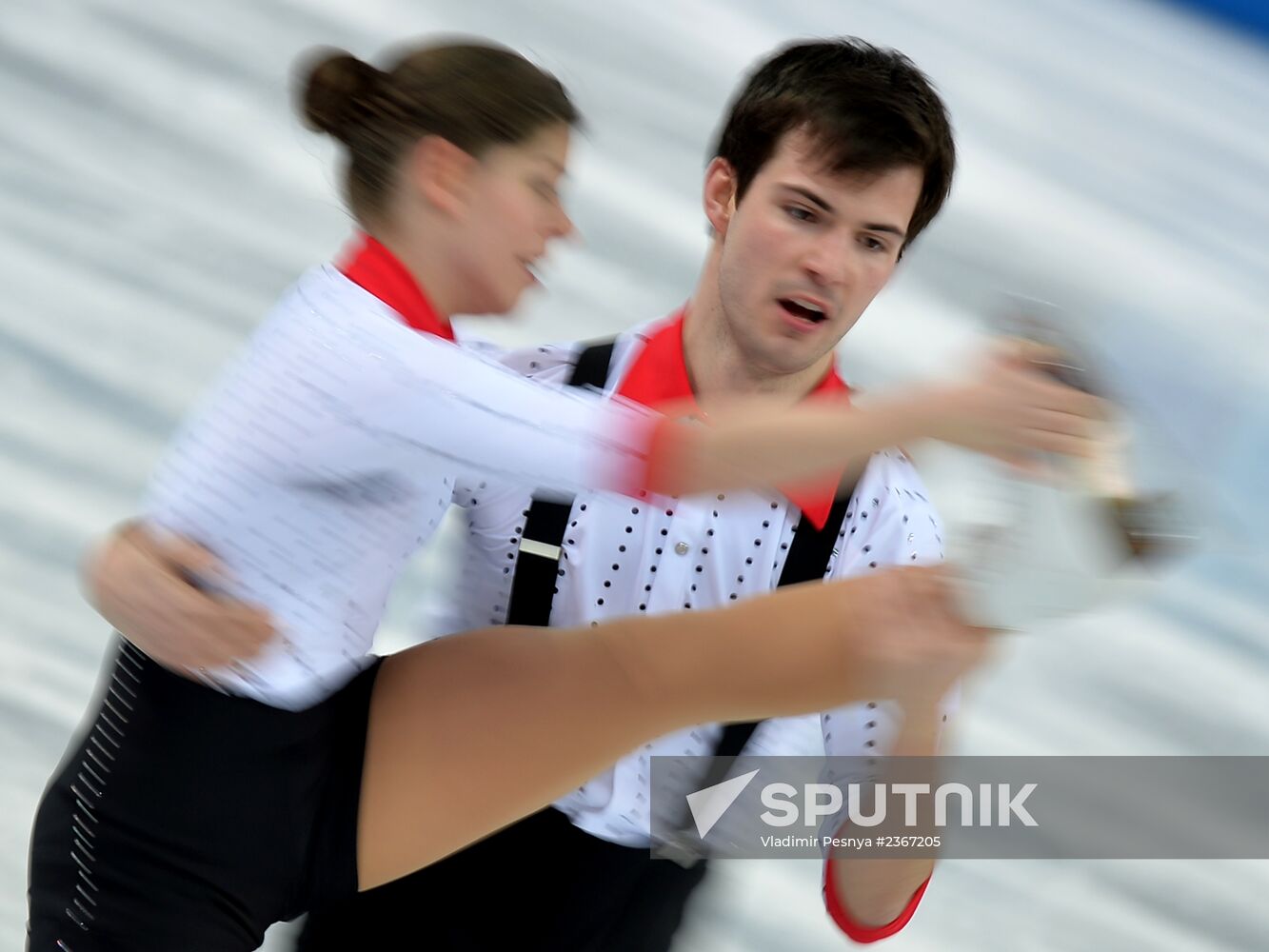 2014 Winter Olympics. Figure skating. Pairs. Short program