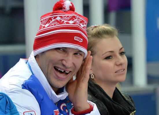 2014 Winter Olympics. Figure skating. Pairs. Short program