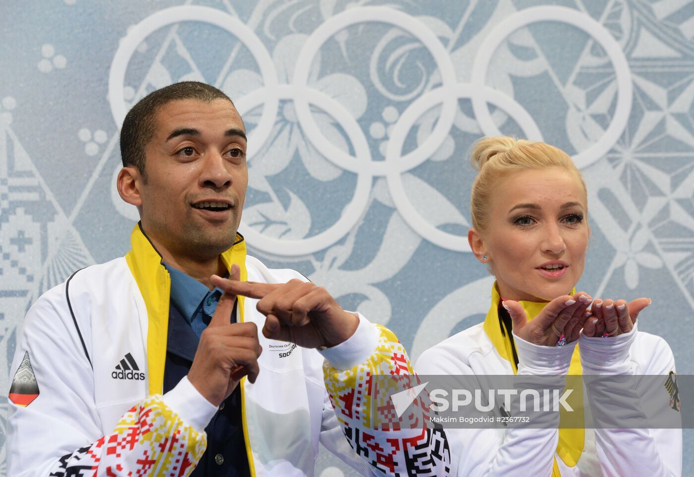 2014 Winter Olympics. Figure skating. Pairs. Short program