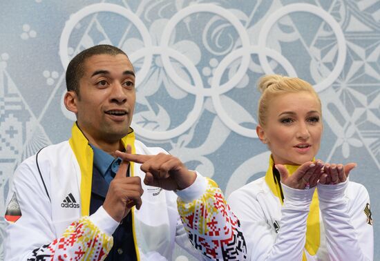 2014 Winter Olympics. Figure skating. Pairs. Short program