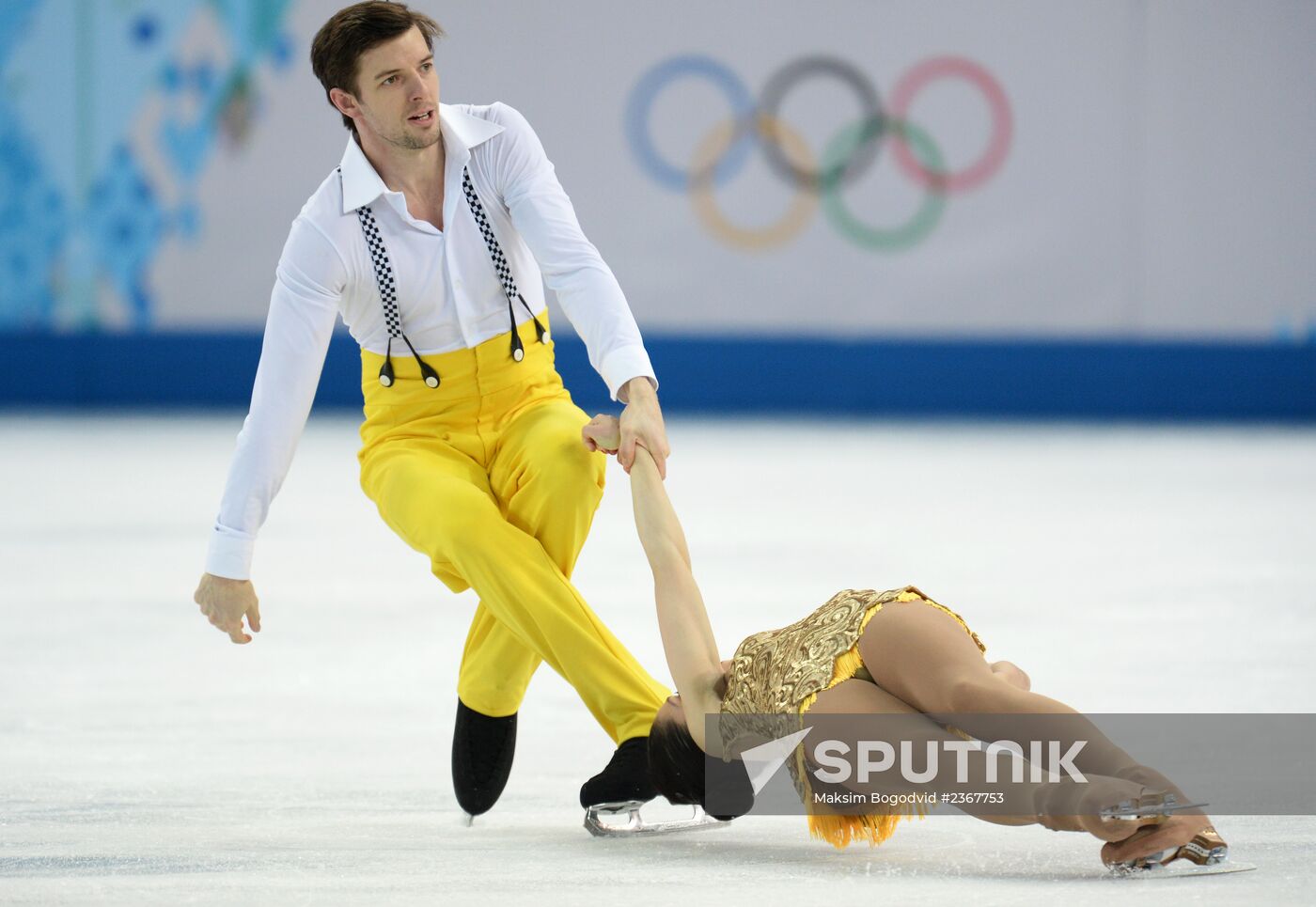 2014 Winter Olympics. Figure skating. Pairs. Short program