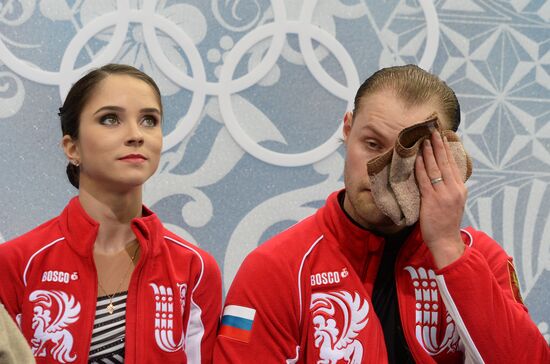 2014 Winter Olympics. Figure skating. Pairs. Short program