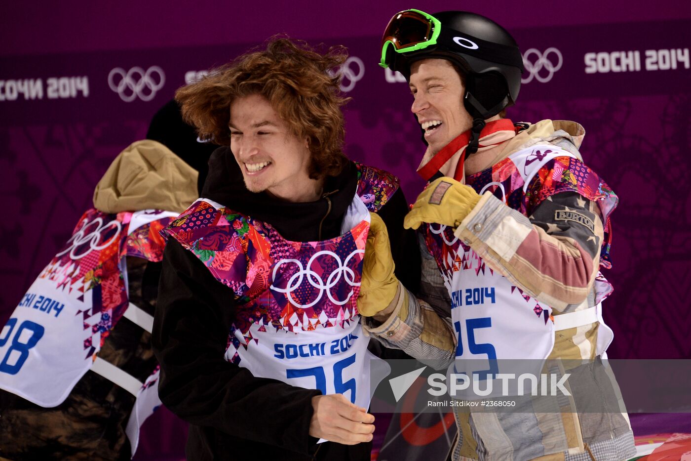 2014 Winter Olympics. Snowboarding. Men. Halfpipe