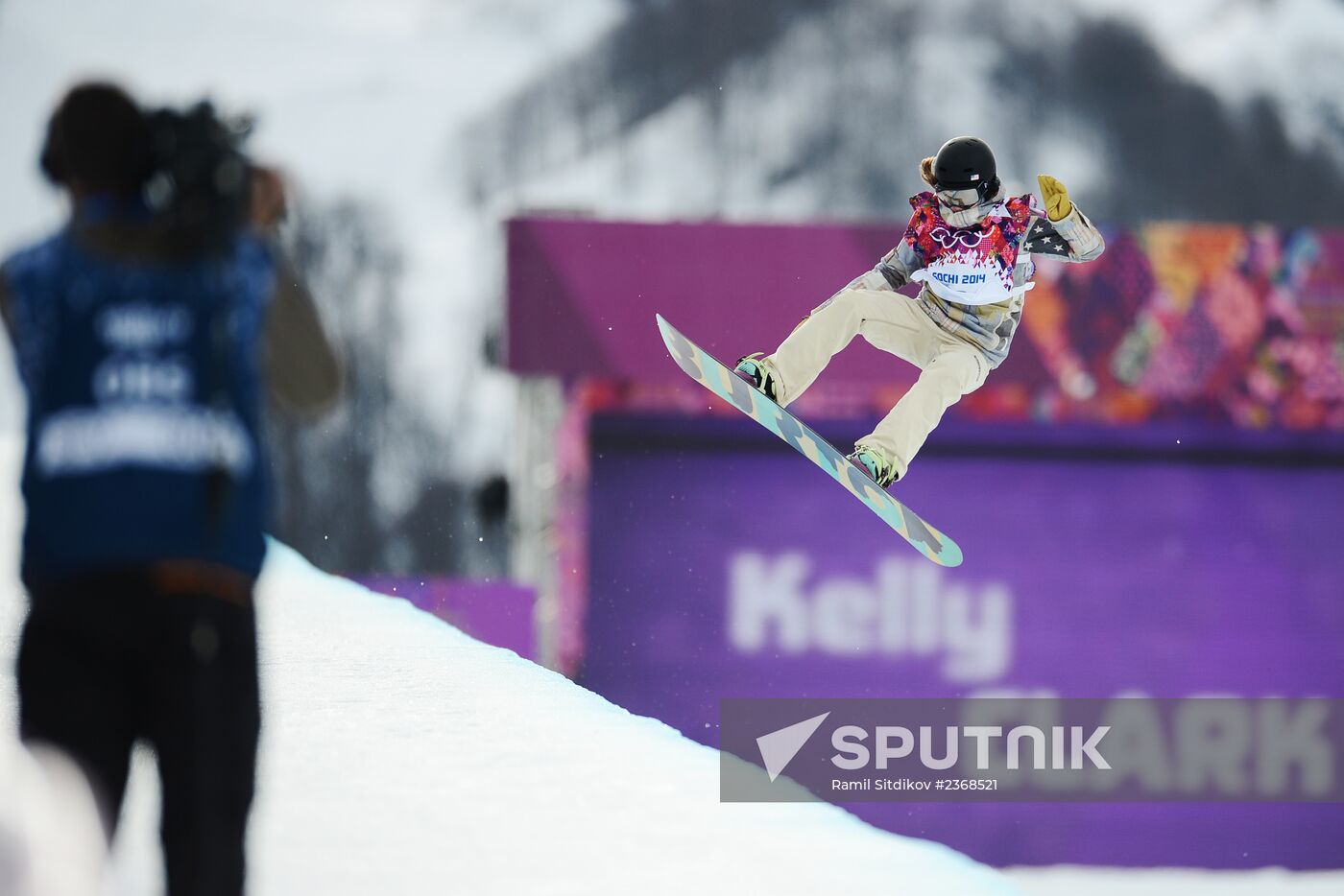 2014 Winter Olympics. Snowboarding. Women. Halfpipe