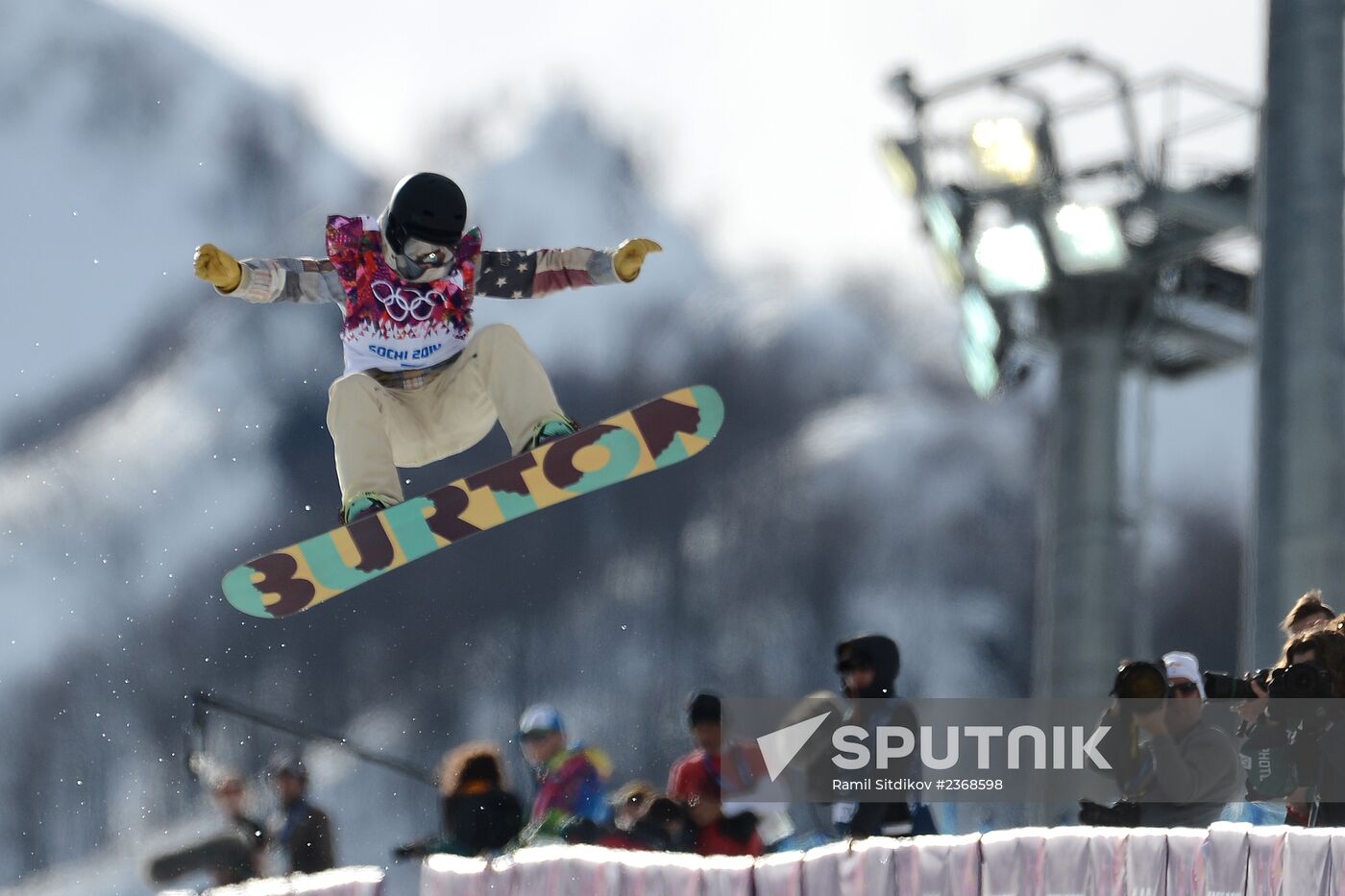 2014 Winter Olympics. Snowboarding. Women. Halfpipe