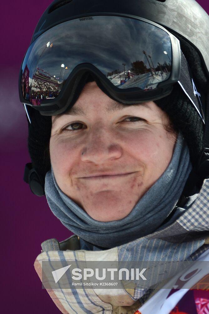 2014 Winter Olympics. Snowboarding. Women. Halfpipe