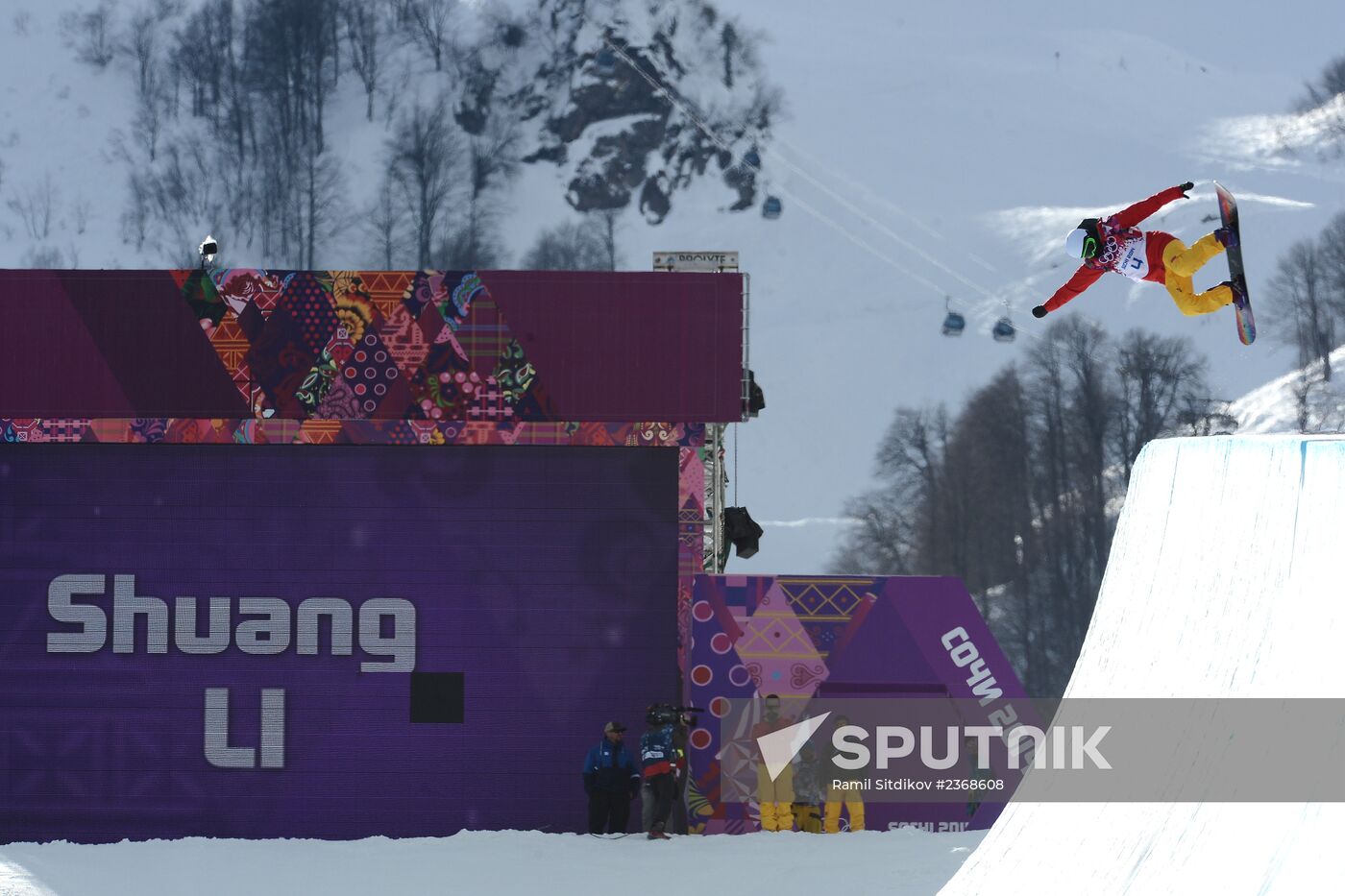 2014 Winter Olympics. Snowboarding. Women. Halfpipe