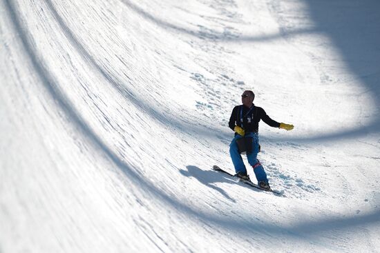 2014 Winter Olympics. Snowboarding. Women. Halfpipe