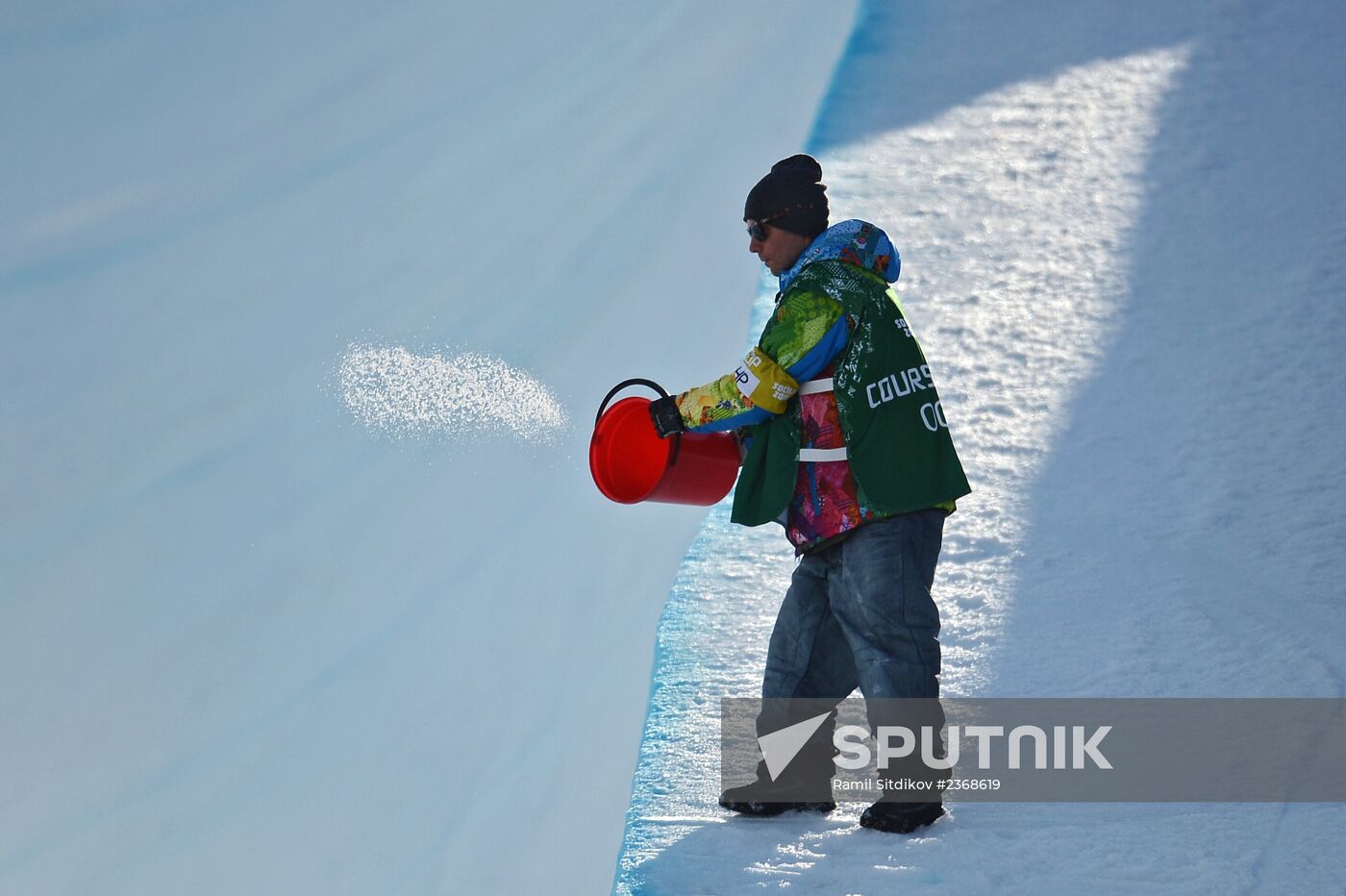 2014 Winter Olympics. Snowboarding. Women. Halfpipe
