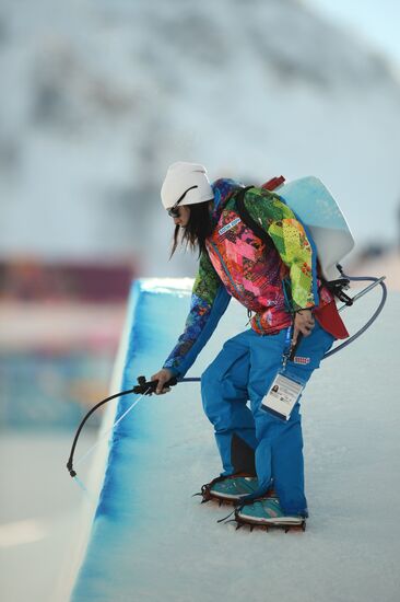 2014 Winter Olympics. Snowboarding. Women. Halfpipe