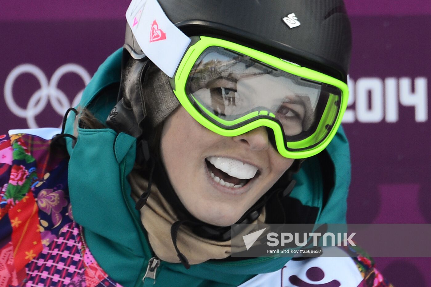 2014 Winter Olympics. Snowboarding. Women. Halfpipe