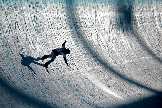 2014 Winter Olympics. Snowboarding. Women. Halfpipe