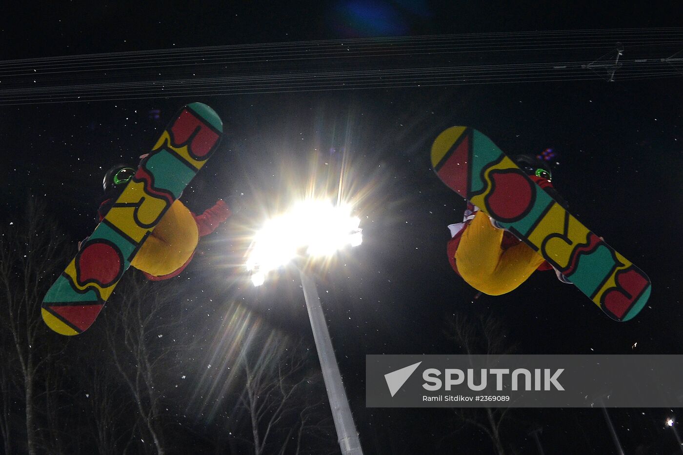 2014 Winter Olympics. Snowboarding. Women. Halfpipe