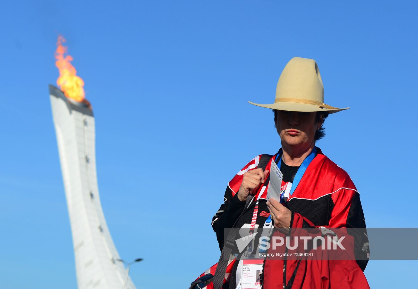 A sports fan in the Olympic Park in Sochi. Location: Russia, Krasnodar region, Sochi. Author: Evgeny Biyatov/Sputnik. 2014 Winter Olympics. Life of Olympic Park