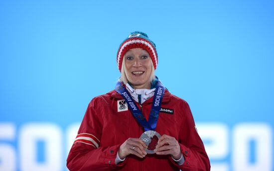 2014 Winter Olympics. Medal ceremony. Day Five