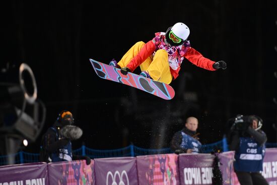 2014 Winter Olympics. Snowboarding. Women. Halfpipe