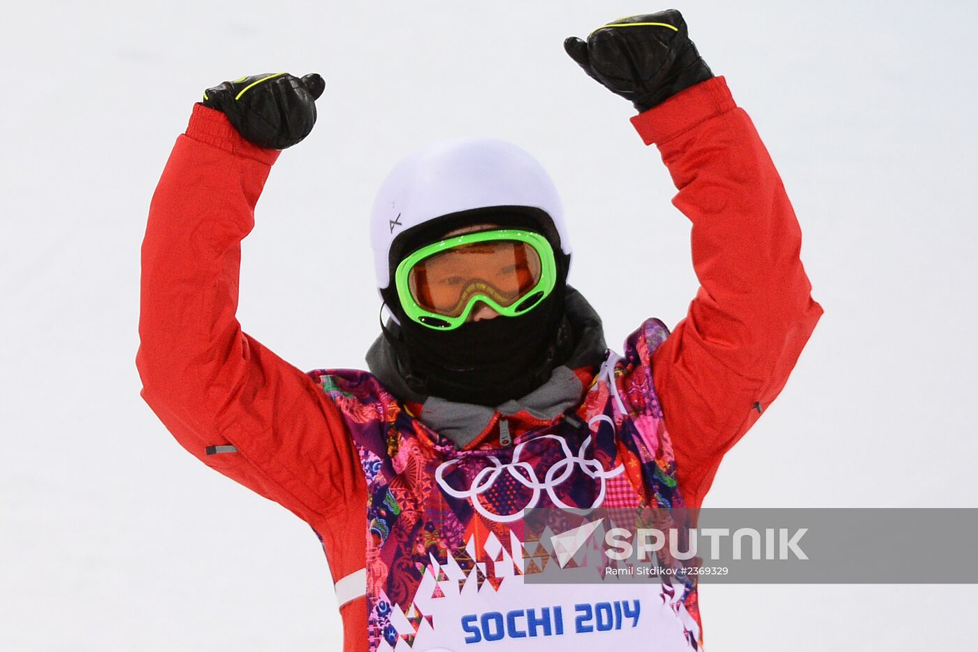 2014 Winter Olympics. Snowboarding. Women. Halfpipe