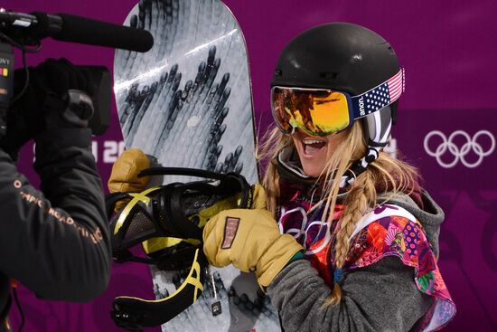 2014 Winter Olympics. Snowboarding. Women. Halfpipe