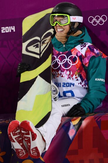 2014 Winter Olympics. Snowboarding. Women. Halfpipe