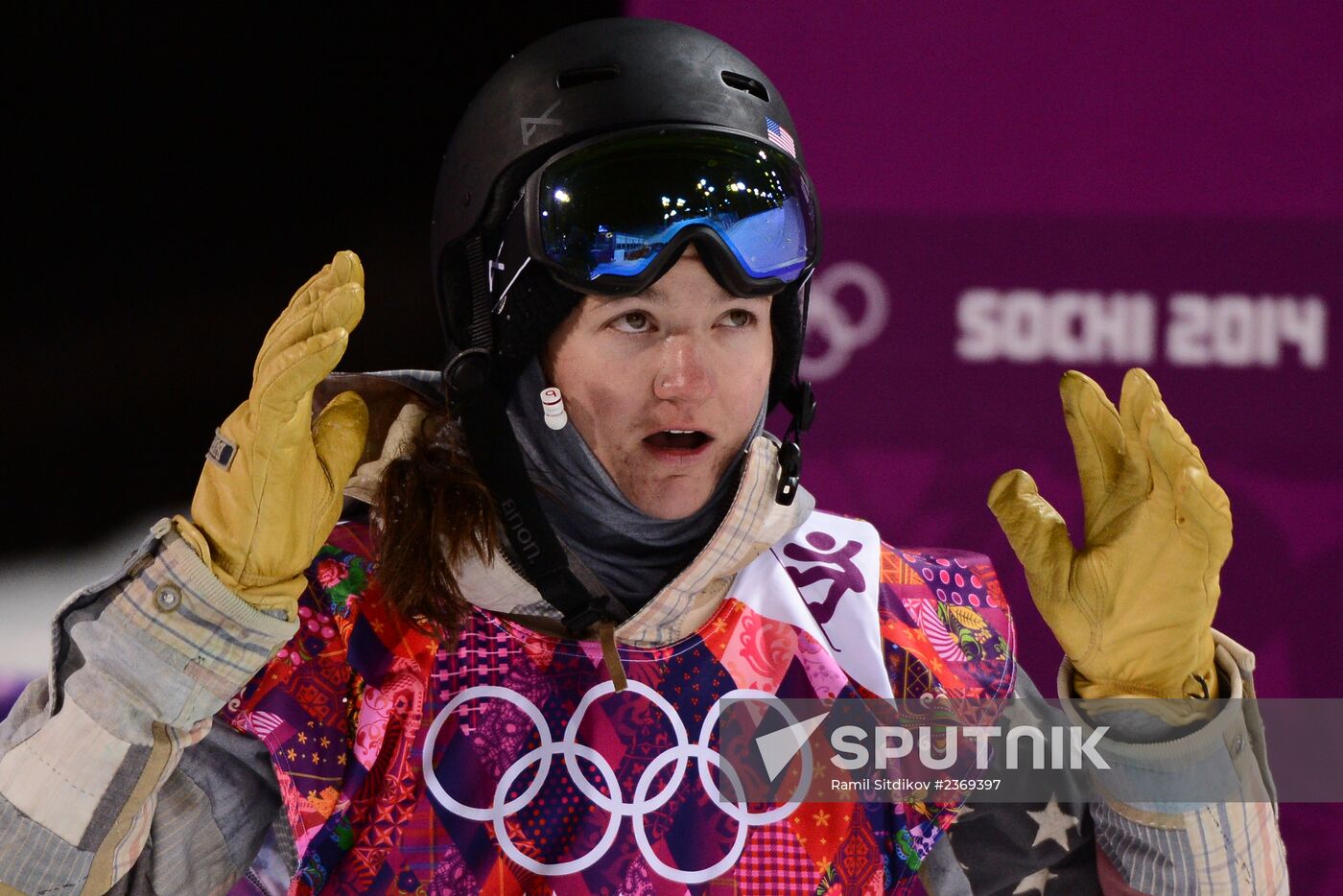 2014 Winter Olympics. Snowboarding. Women. Halfpipe