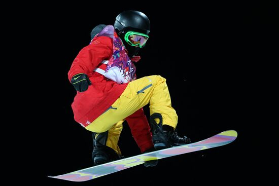 2014 Winter Olympics. Snowboarding. Women. Halfpipe