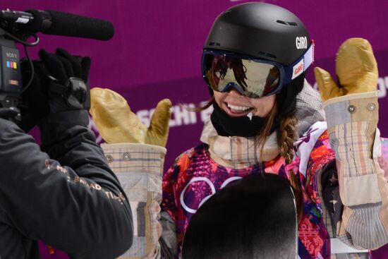 2014 Winter Olympics. Snowboarding. Women. Halfpipe