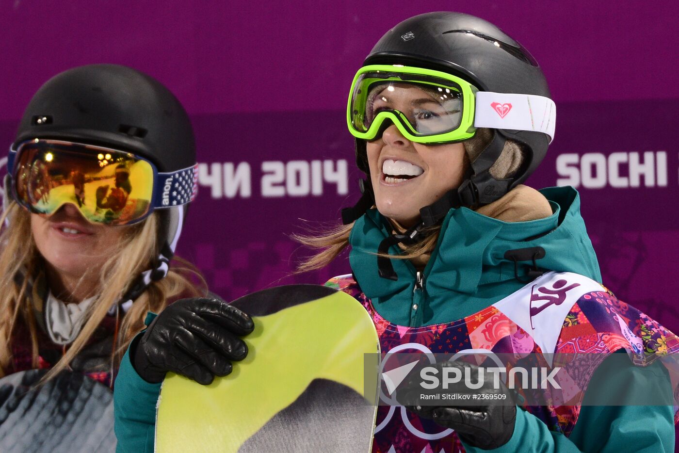 2014 Winter Olympics. Snowboarding. Women. Halfpipe