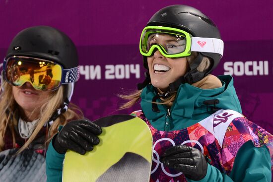 2014 Winter Olympics. Snowboarding. Women. Halfpipe