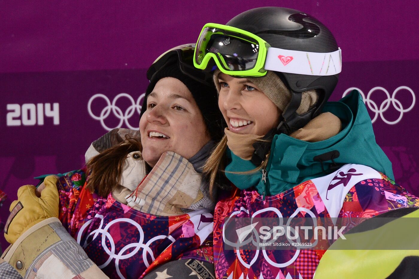 2014 Winter Olympics. Snowboarding. Women. Halfpipe