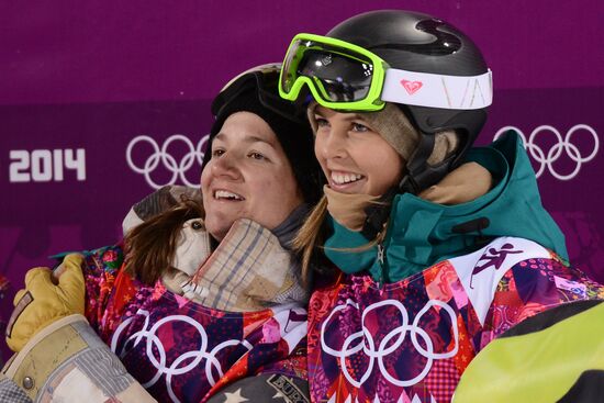 2014 Winter Olympics. Snowboarding. Women. Halfpipe
