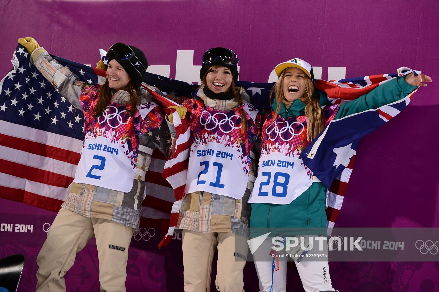 2014 Winter Olympics. Snowboarding. Women. Halfpipe