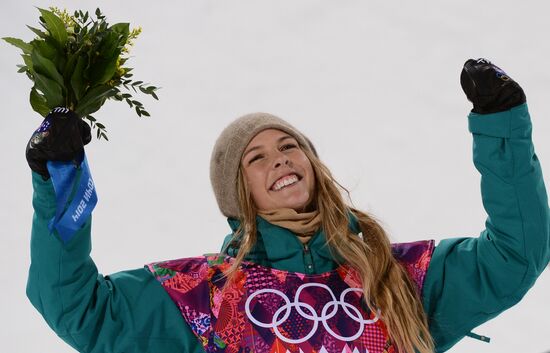 2014 Winter Olympics. Snowboarding. Women. Halfpipe