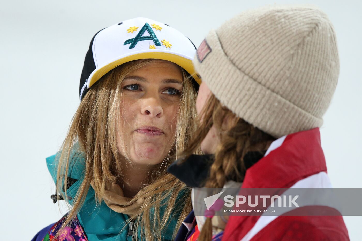 2014 Winter Olympics. Snowboarding. Women. Halfpipe