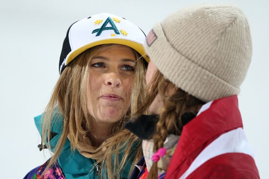 2014 Winter Olympics. Snowboarding. Women. Halfpipe